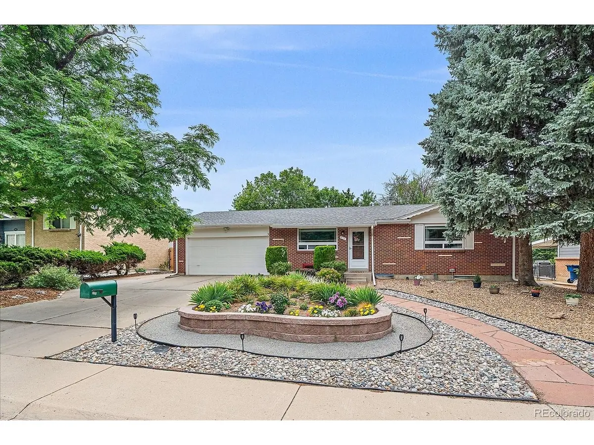 655 S Oakland, Aurora, CO 80012