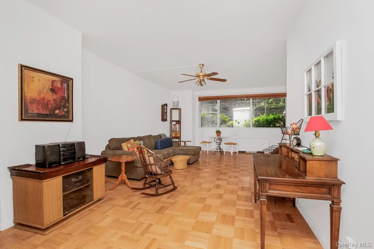 2500 Johnson AVE #1L, Bronx, NY 10463