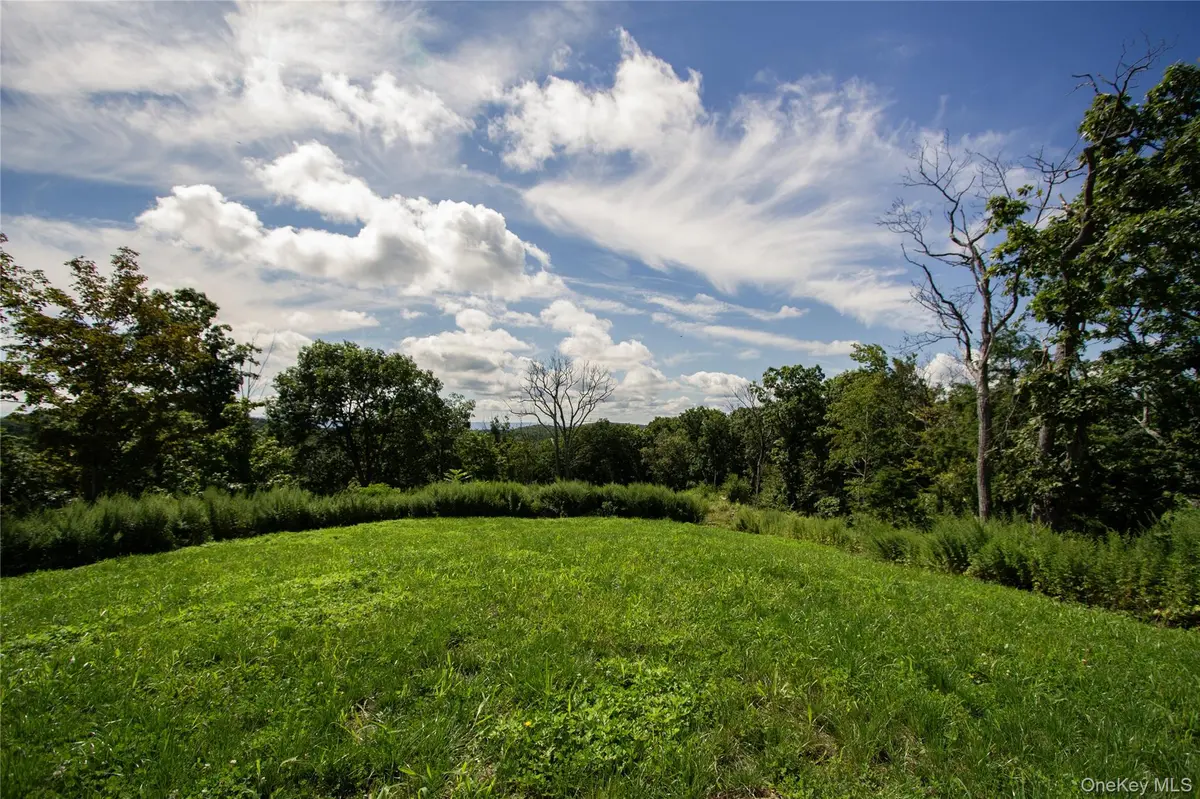 229 Mount Zion RD, Marlboro, NY 12542