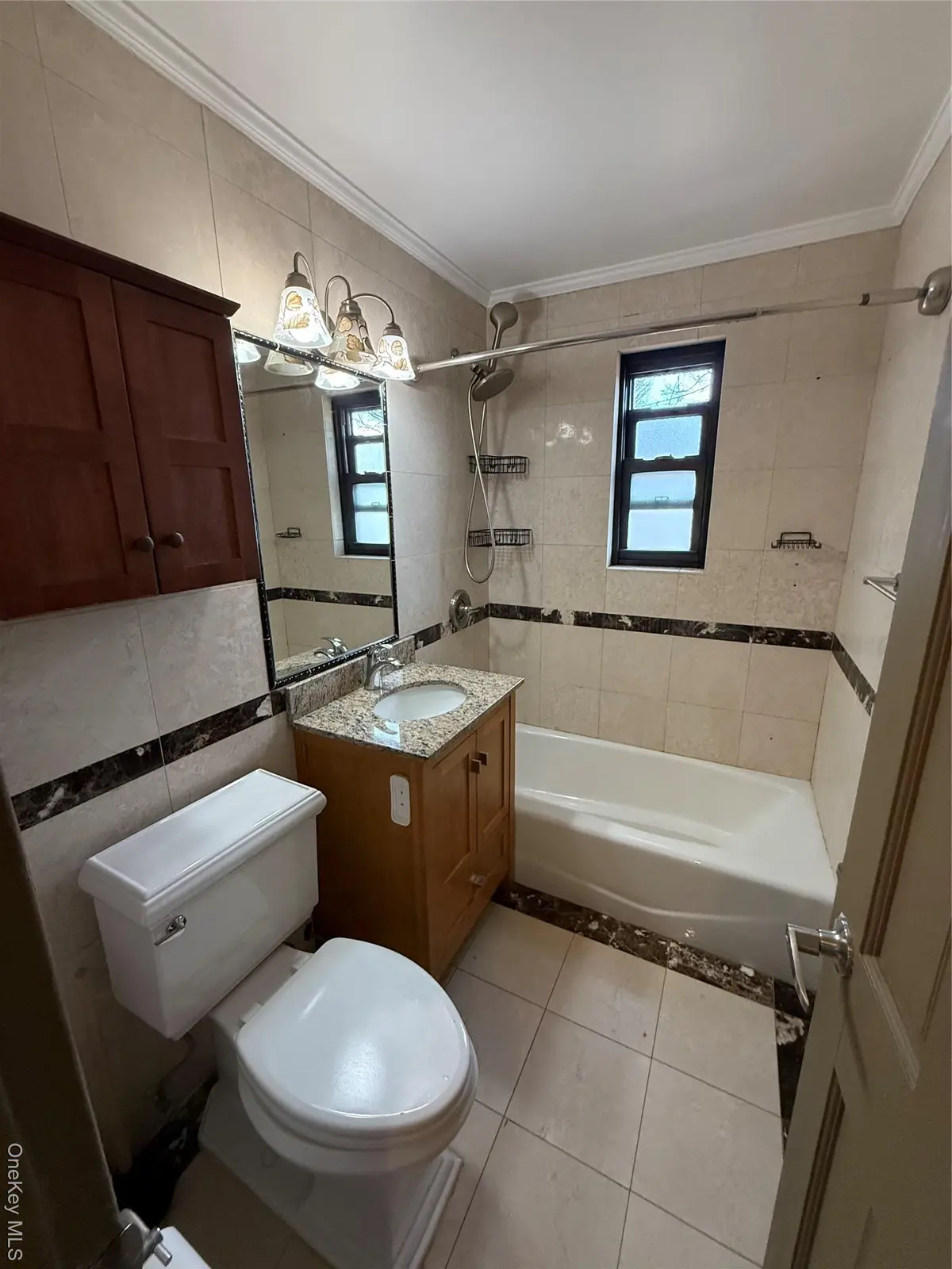 40 Terrace Circle #4C, Great Neck, NY 11021