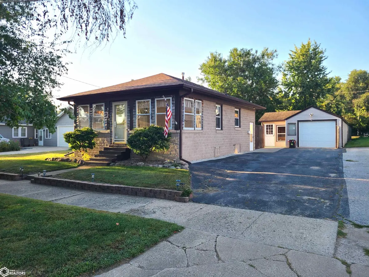 311 18th ST, Mason City, IA 50401