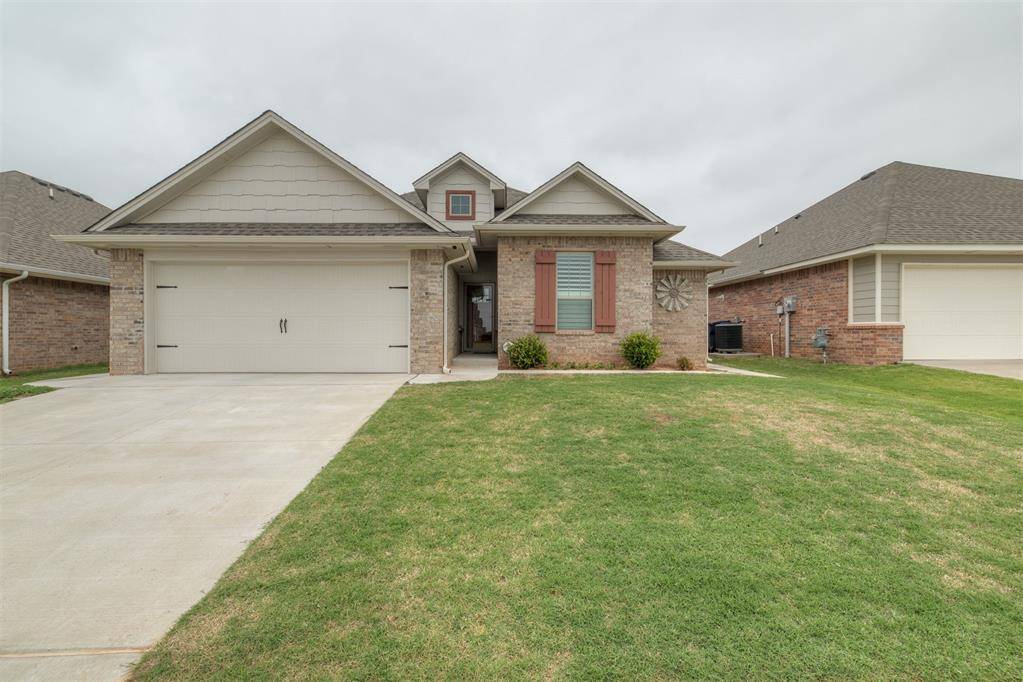 10524 SW 55th ST, Mustang, OK 73064