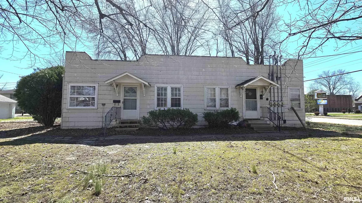 500 N MAIN ST, Benton, IL 62812