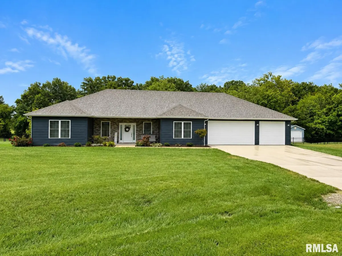 1711 HICKORY TRL, Carbondale, IL 62901