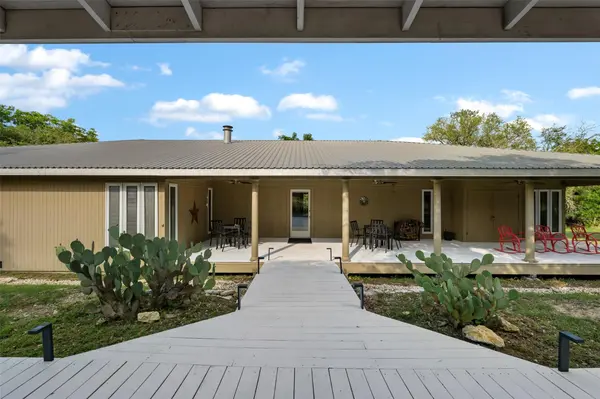 212 County Road 229 RD, Briggs, TX 78608
