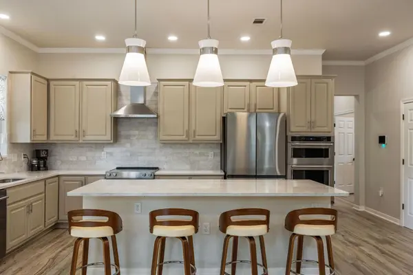 125 Crystal Springs DR, Georgetown, TX 78633