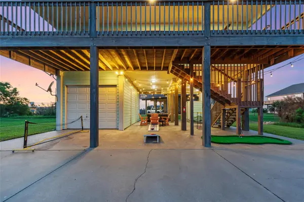 157 Verdia DR, Crystal Beach, TX 77650