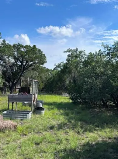 417 Prochnow RD, Dripping Springs, TX 78620