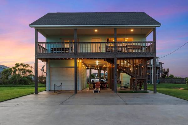 157 Verdia DR, Crystal Beach, TX 77650