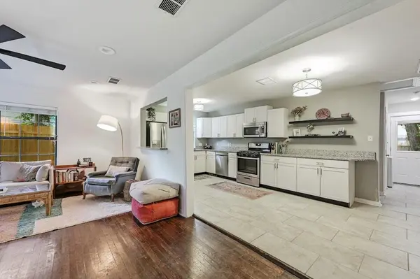 4025 Valley View RD #2, Austin, TX 78704
