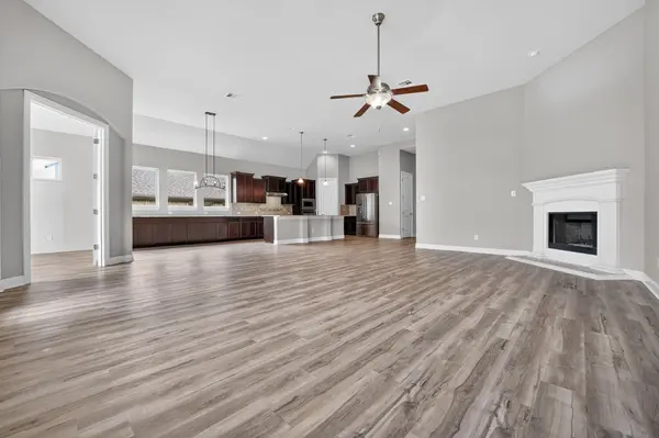1009 Wolcott DR, Leander, TX 78641