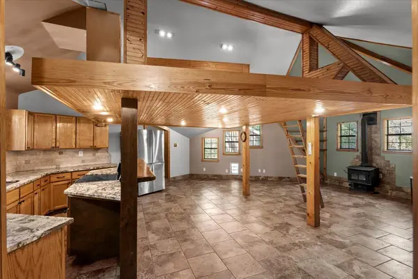 138 Forest LN, Bastrop, TX 78602