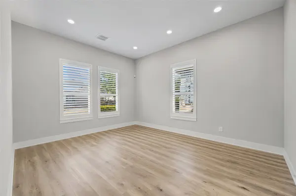 10824 E Crystal Falls PKWY E #505, Leander, TX 78641