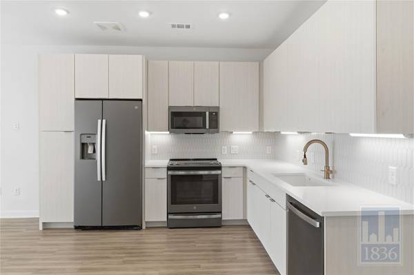 4802 S Congress Ave #514, Austin, TX 78745
