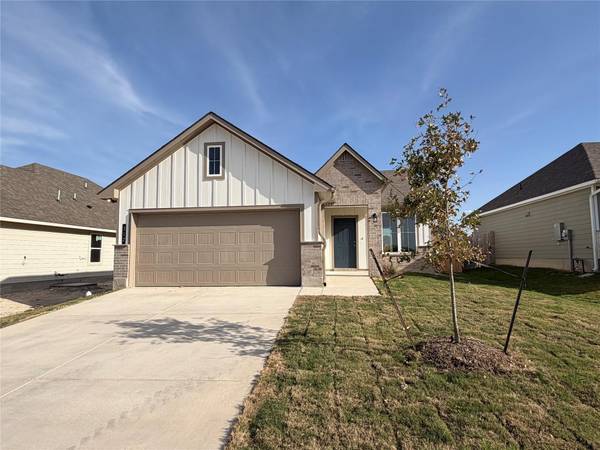 312 Boatright BLVD, Jarrell, TX 76537