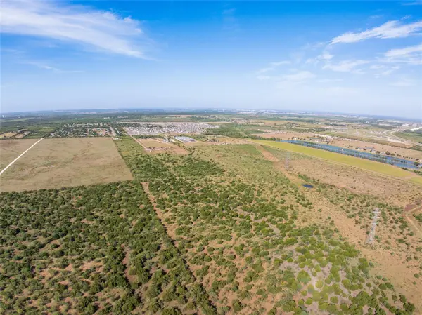 6904 Old Lockhart RD, Buda, TX 78610