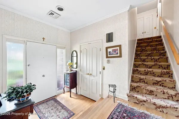 229 Cornell AVE, Clarks Green, PA 18411