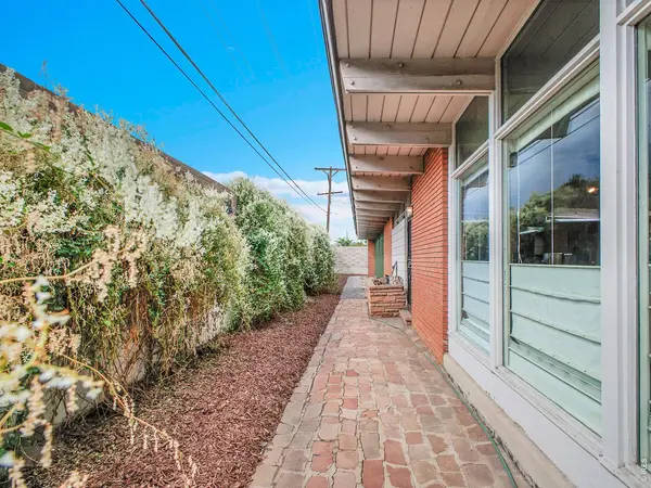 4677 E Hampden, Denver, CO 80222
