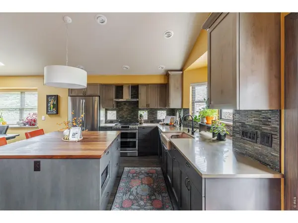 8036 James, Niwot, CO 80503