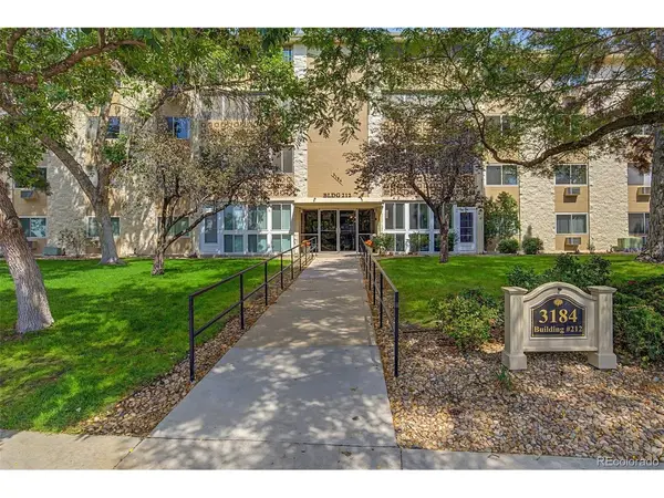 3184 S Heather Gardens #212-205, Aurora, CO 80014