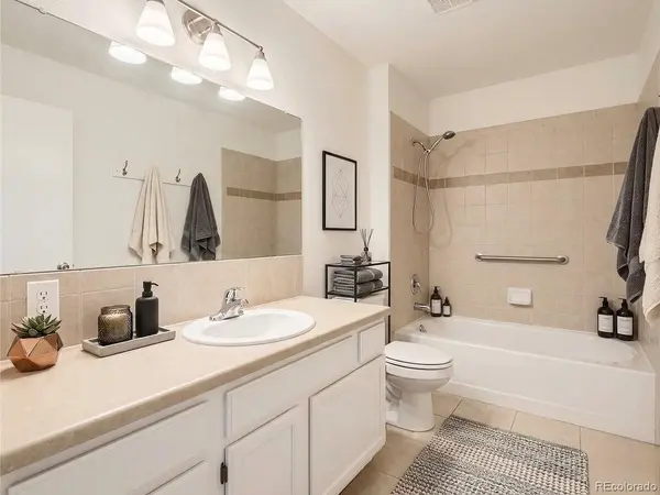2803 Denver, Longmont, CO 80503