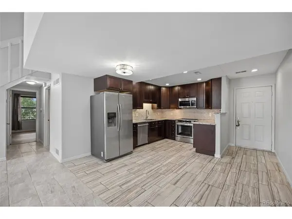 6457 S Havana #B, Englewood, CO 80111