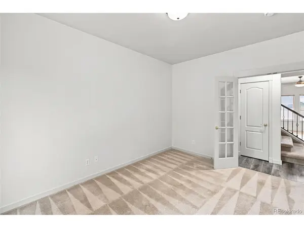 3335 Hollycrest, Colorado Springs, CO 80920