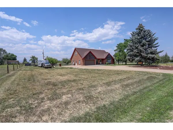 2316 Horseshoe Cir, Longmont, CO 80504