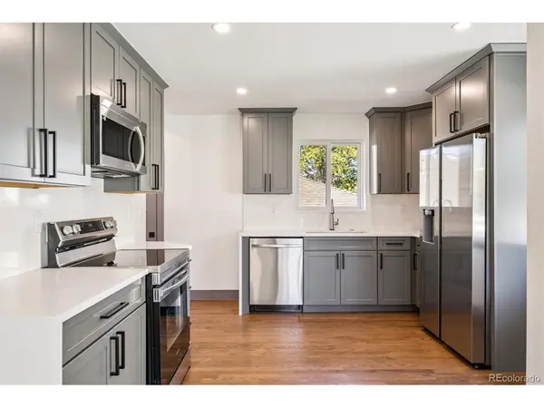 3325 Poplar #3325, Denver, CO 80207