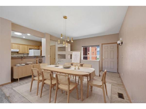 2644 Thrush, Colorado Springs, CO 80920