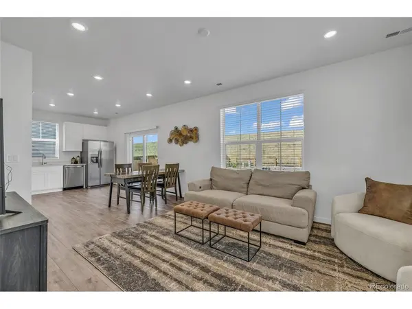 828 Yankee Boy, Elizabeth, CO 80107