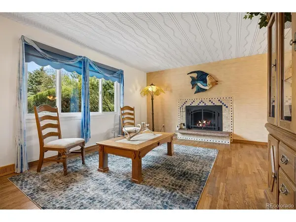 686 Elkhart, Aurora, CO 80011
