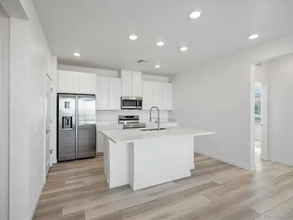 6153 N Ceylon #3-302, Denver, CO 80239