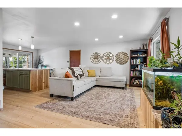 3550 W Mountain, Englewood, CO 80110