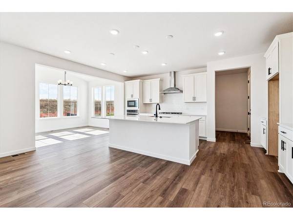 760 Lawson, Elizabeth, CO 80107