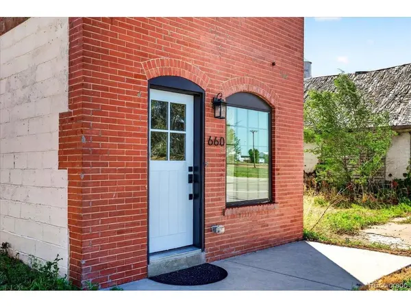 660 1st, Deer Trail, CO 80105