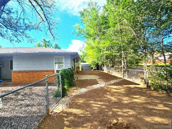 1726 Meadow, Longmont, CO 80501