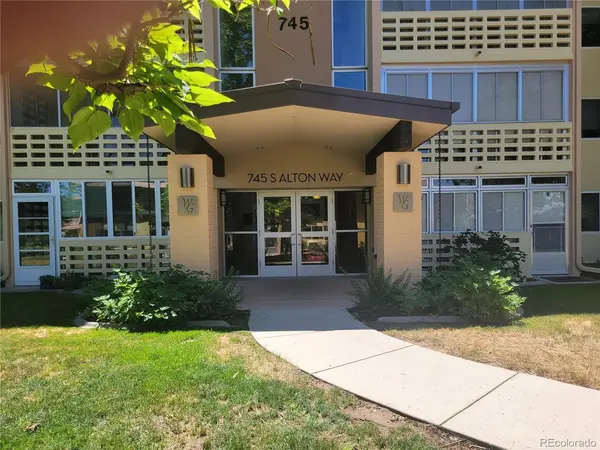 745 S Alton #8A, Denver, CO 80247