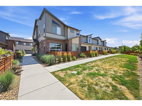4045 S Teller, Denver, CO 80235