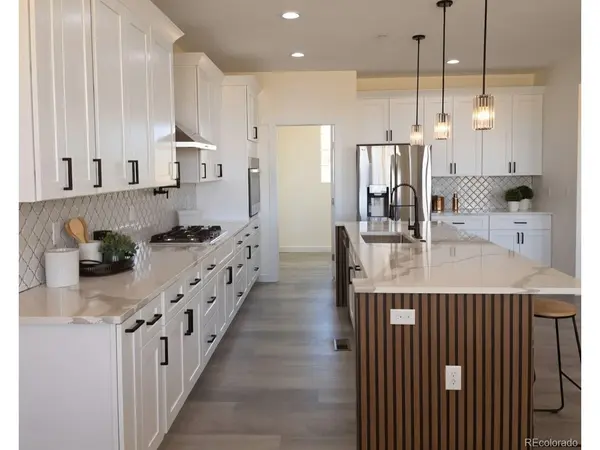 50255 Oak Park, Bennett, CO 80102