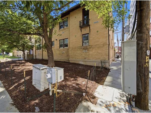 2101 S Josephine #212, Denver, CO 80210