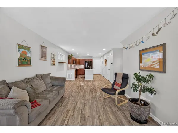 5843 Boston, Denver, CO 80238