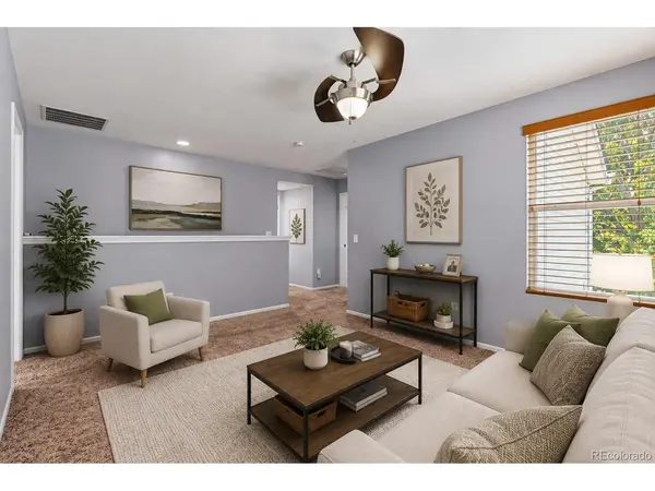 7976 S Kittredge, Englewood, CO 80112