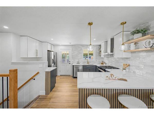 10600 W 60th, Arvada, CO 80004