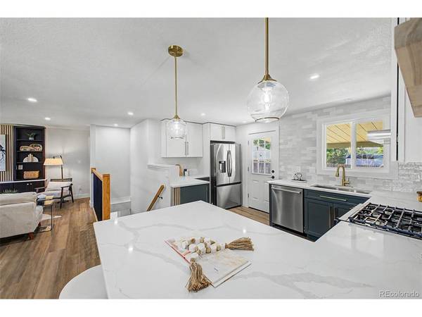 10600 W 60th, Arvada, CO 80004