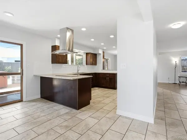 8074 W Brook, Littleton, CO 80128
