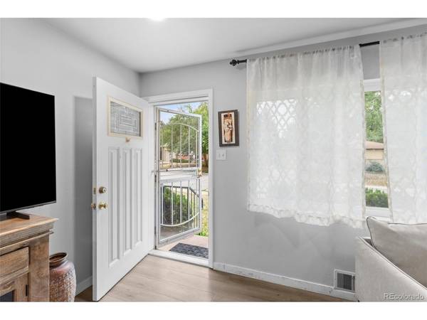 6487 Independence, Arvada, CO 80004