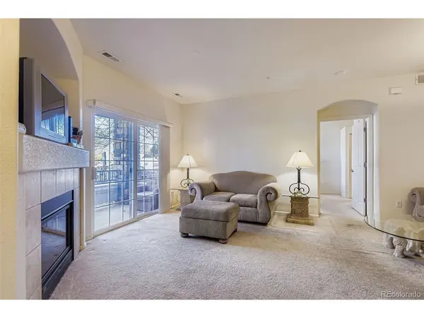 5255 Memphis #307, Denver, CO 80239