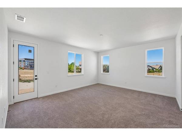 5781 S De Gaulle Ct, Aurora, CO 80016