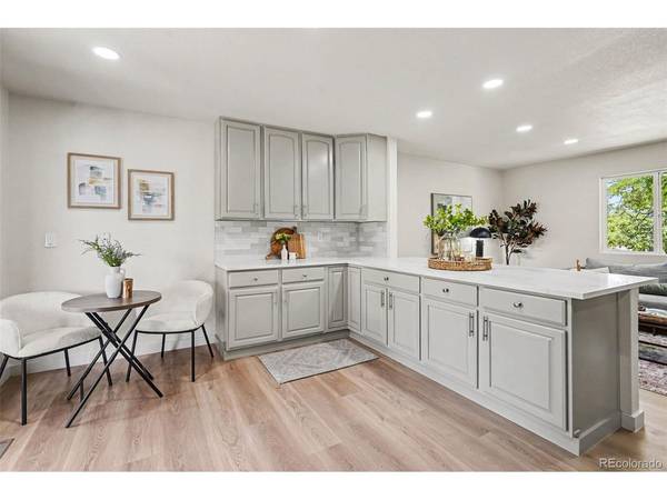 1174 Olathe, Aurora, CO 80011